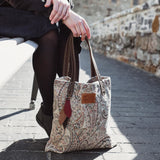 Grosse Stofftasche mit Ledergriff